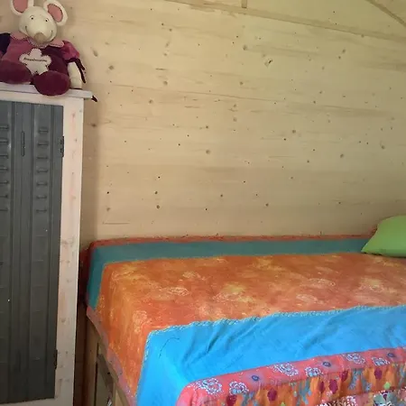 بيت للعطل Roulotte Du Mas Capel Salles-Curan